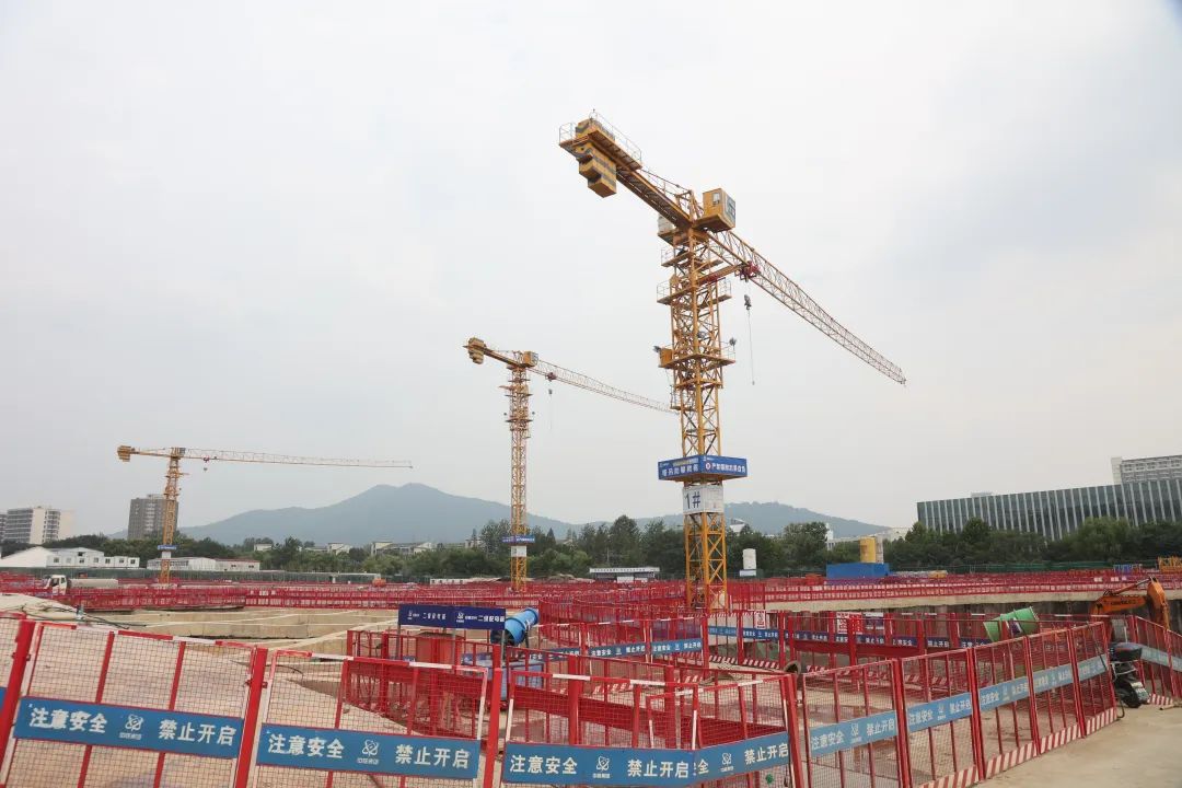 位于南京玄武区的红山国际社区项目现场。南京日报/紫金山新闻记者 冯芃 摄